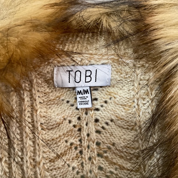 Toby Women’s sweater/faux fur cardigan size Medium - Picture 5 of 7